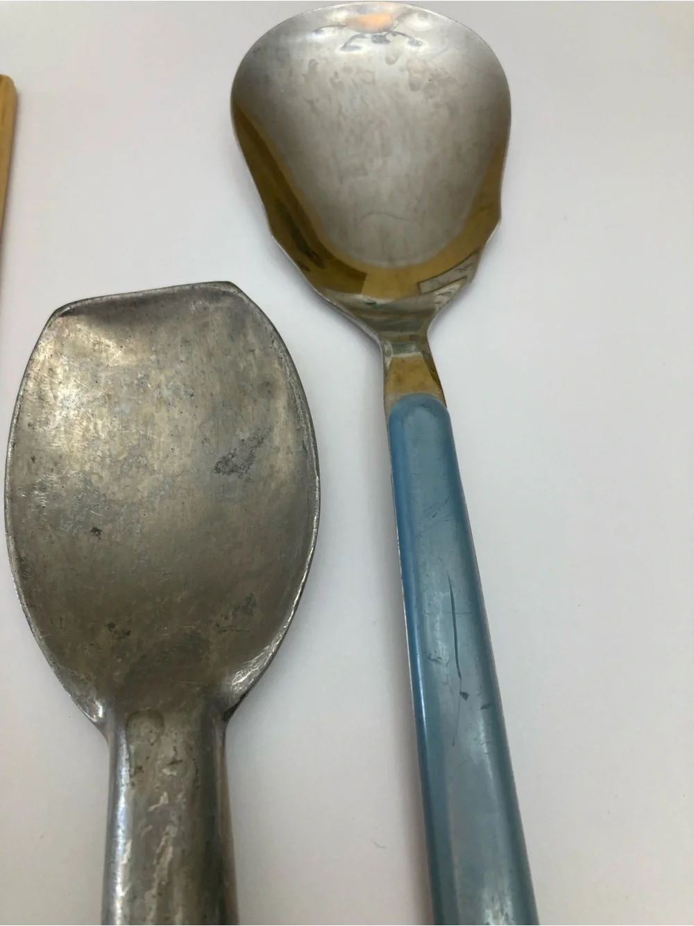Assorted Bundle of Kitchen Utensils